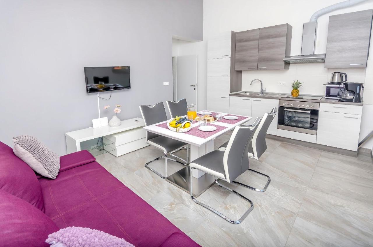 Apartments Katic Ražanj Buitenkant foto